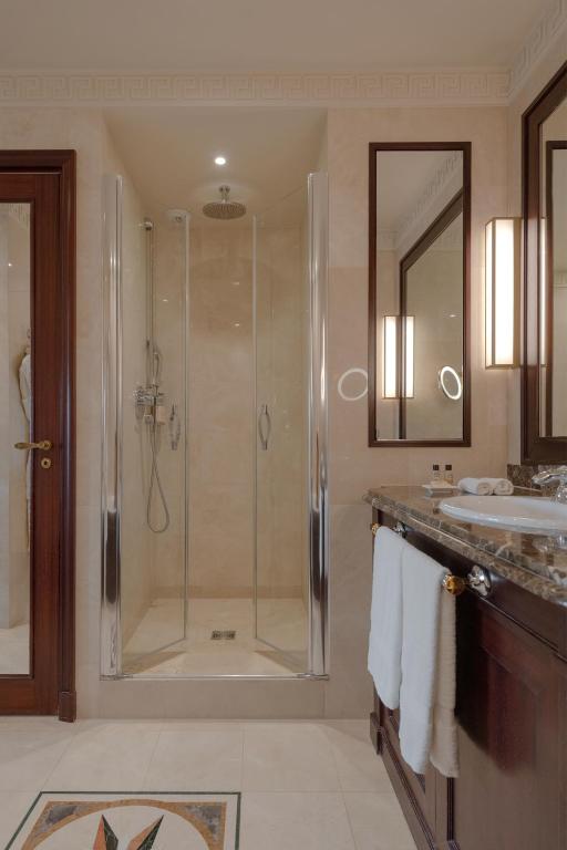 Imperial Suite - Image 10
