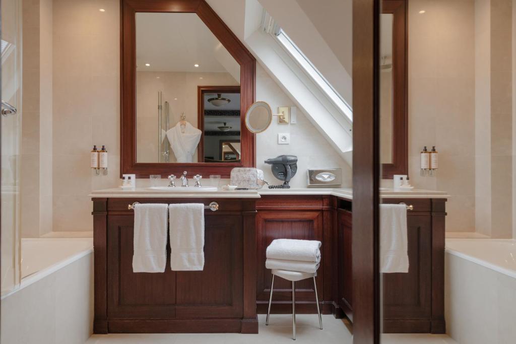 Imperial Suite - Image 6