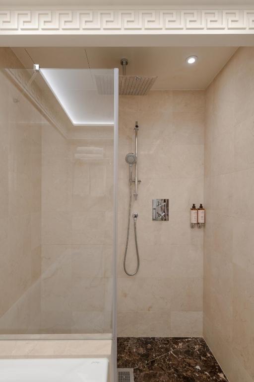 Junior Suite Avenue Tour Eiffel - Image 1