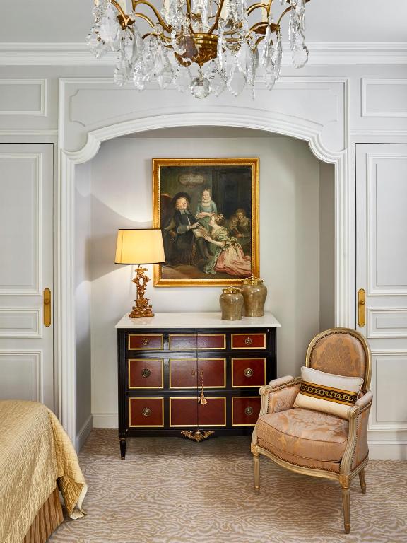 Junior Suite - Image 1