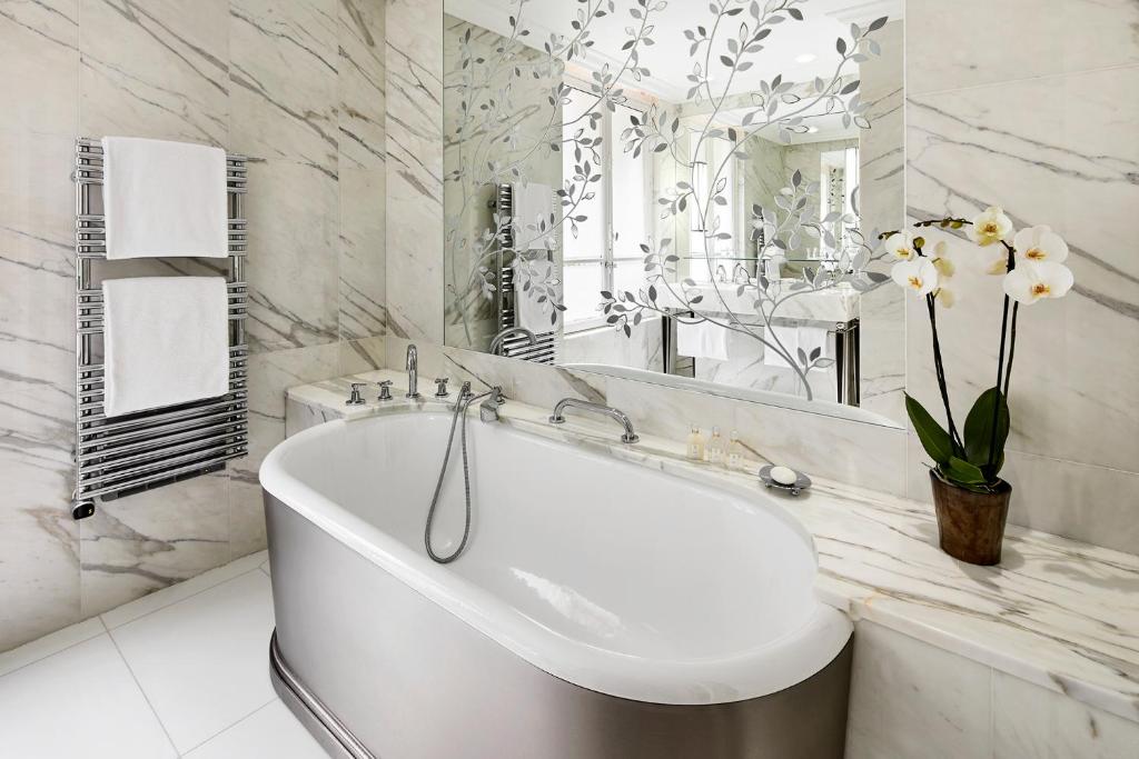 Junior Suite - Image 4