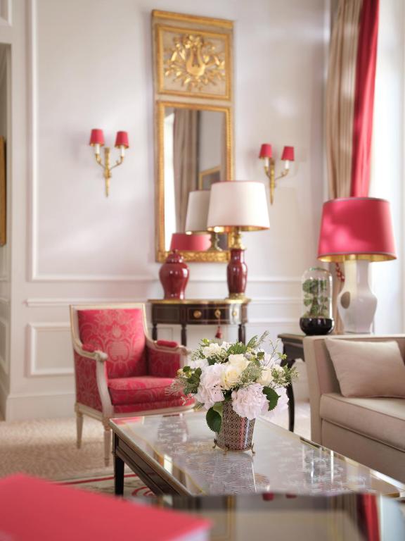 Superior Suite - Image 2