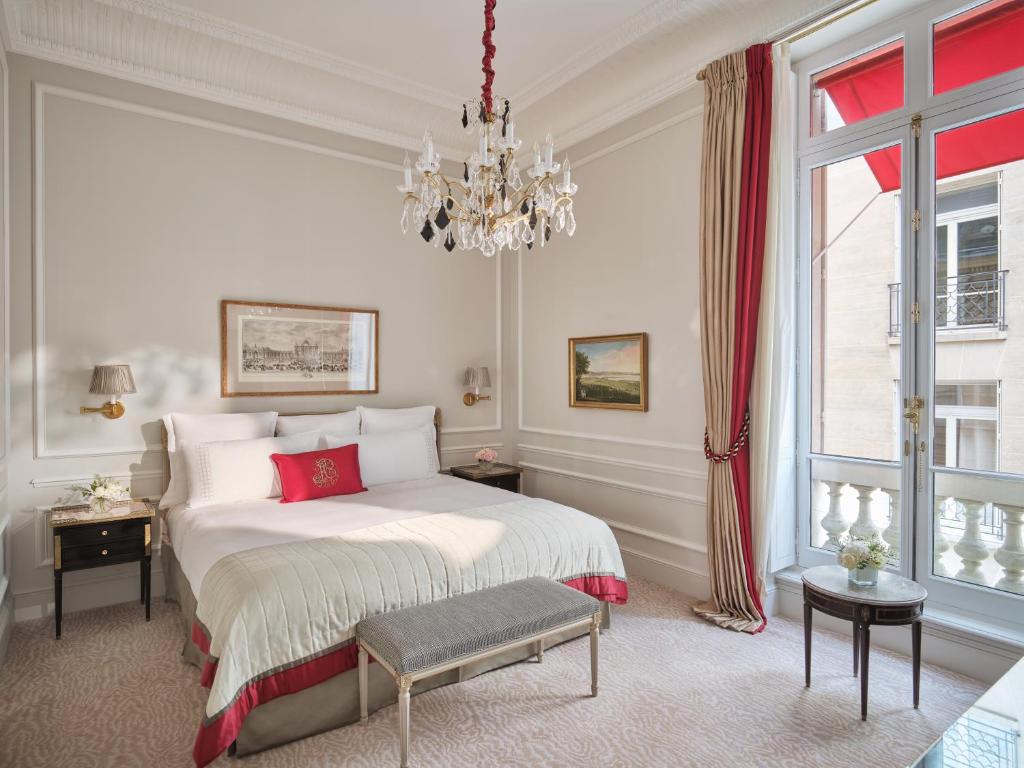Superior Suite - Image 4