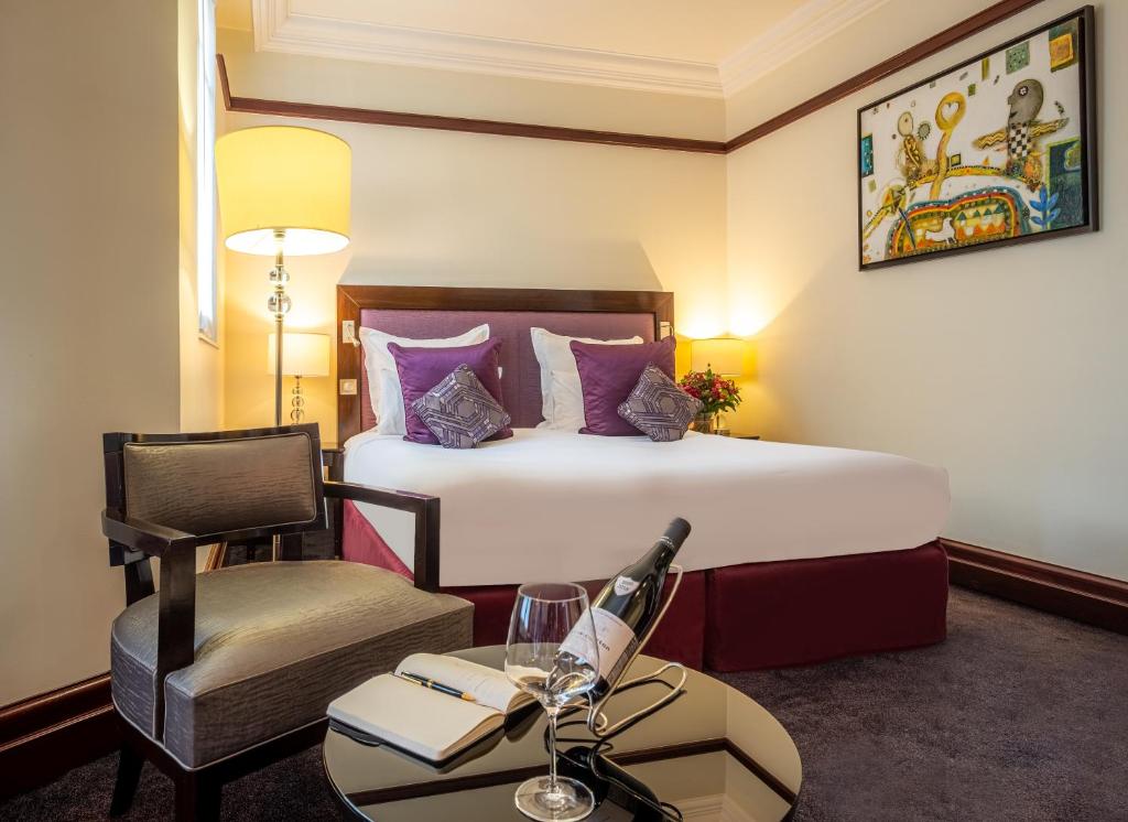 Deluxe Room - Image 2