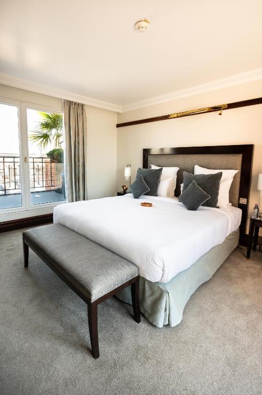 Penthouse Suite - Image 2