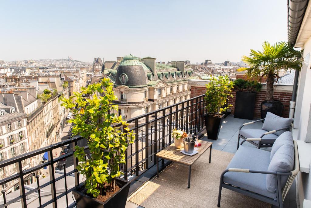Penthouse Suite - Image 6
