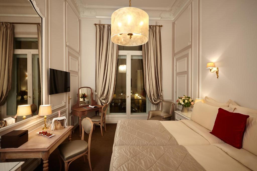 Deluxe Room - Image 5