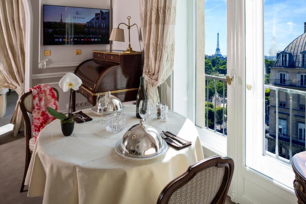 Eiffel Tower Suite - Image 1