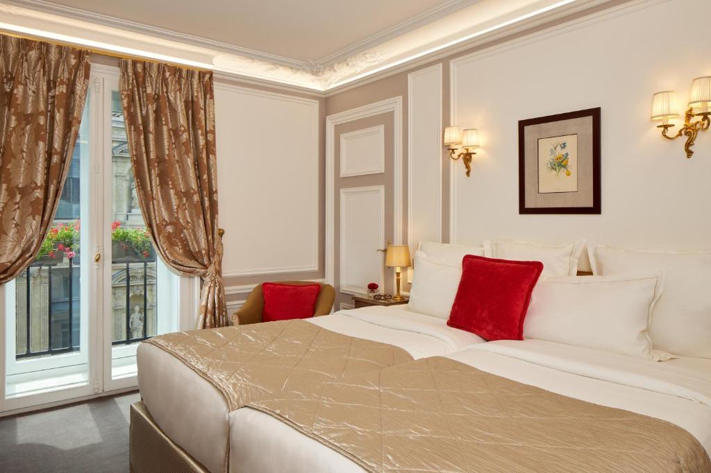 Louvre Prestige Room - Image 2