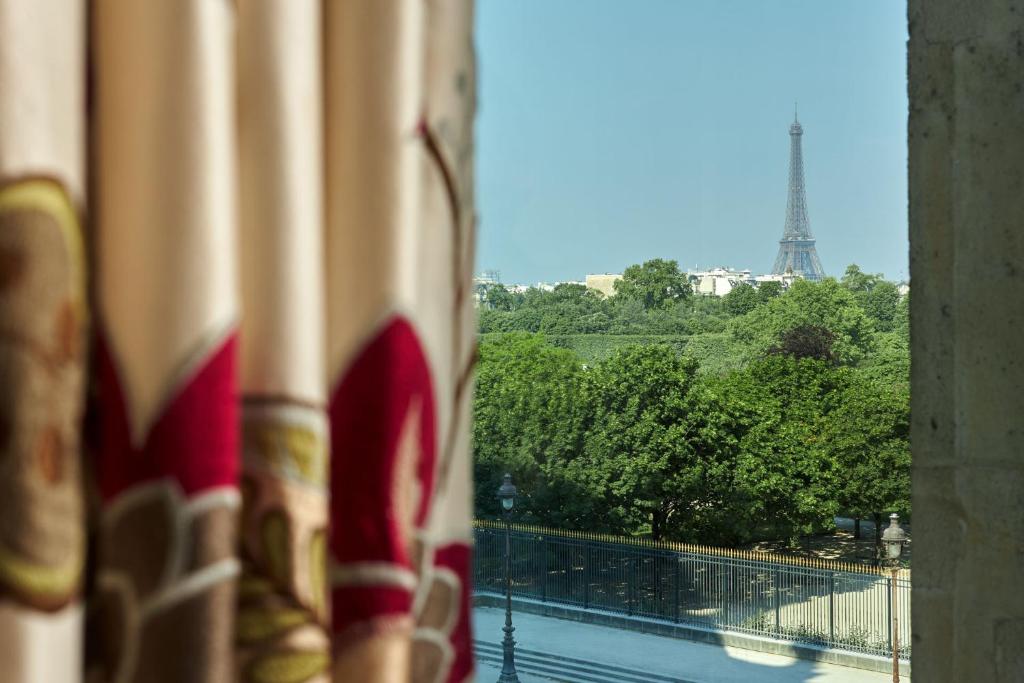 Prestige Room Louvre Eiffel Tower - Image 7