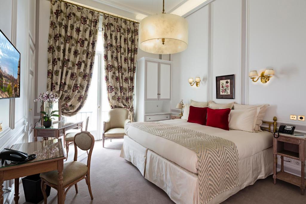 Prestige Room - Image 1