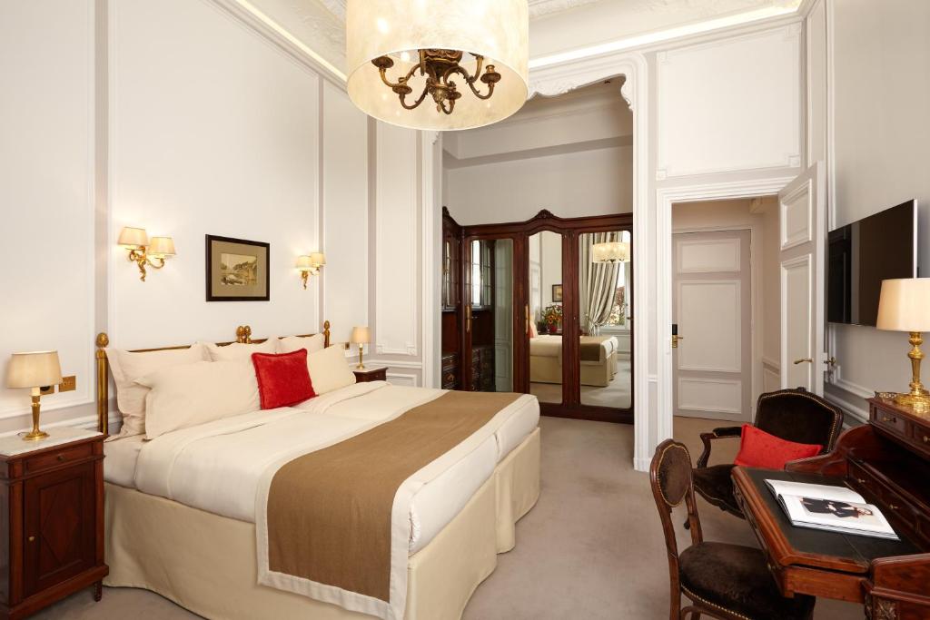 Prestige Room - Image 8