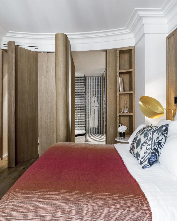 Deluxe Double Room - Image 3