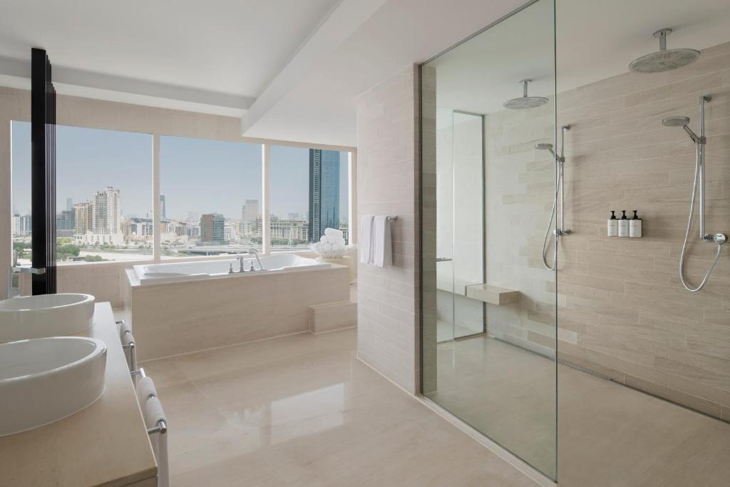Royal Suite - Image 1