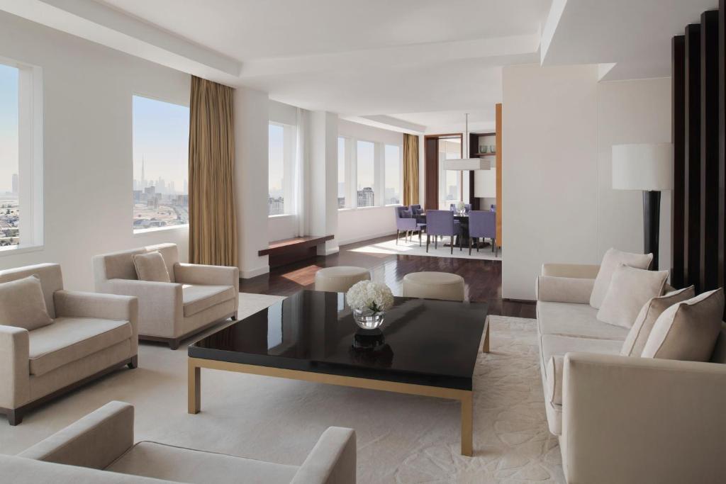 Royal Suite - Image 3