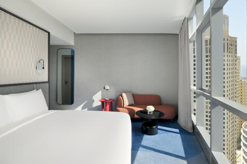 King Studio with Balcony - Image 7