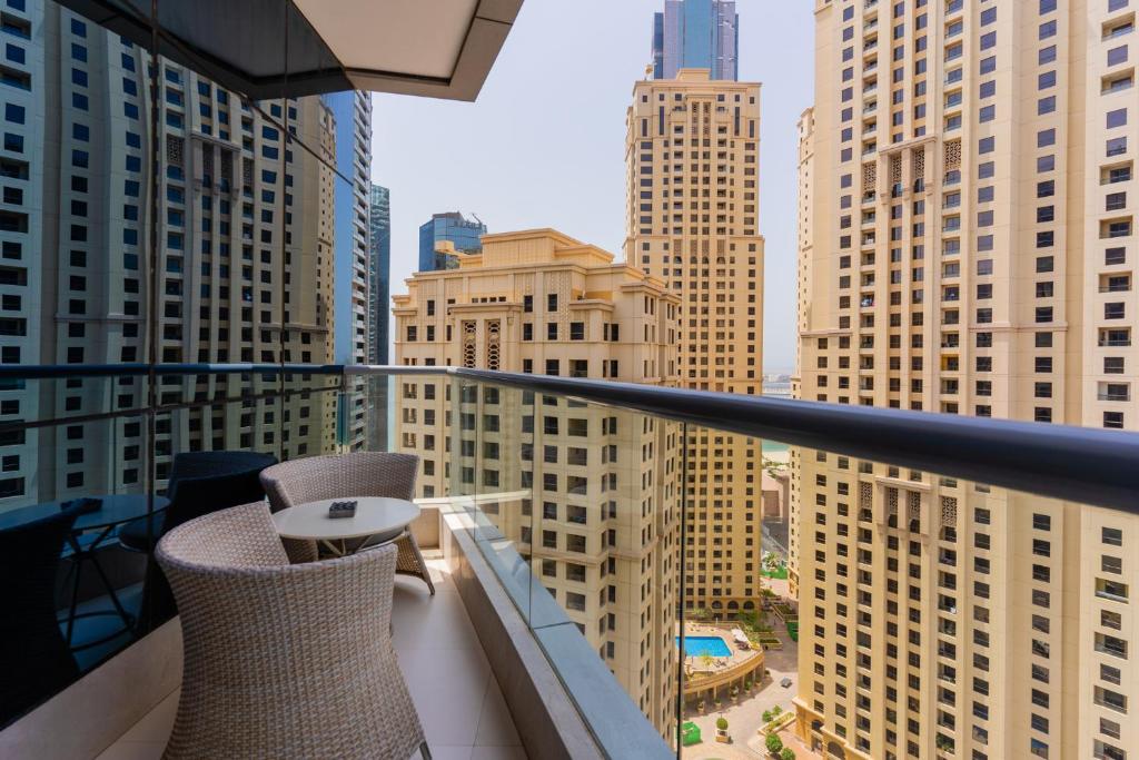 One-Bedroom Residence with Balcony - Image 1