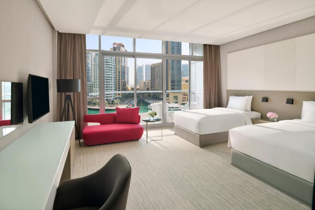 Premium Twin Room with Balcony and Marina View - Image 5