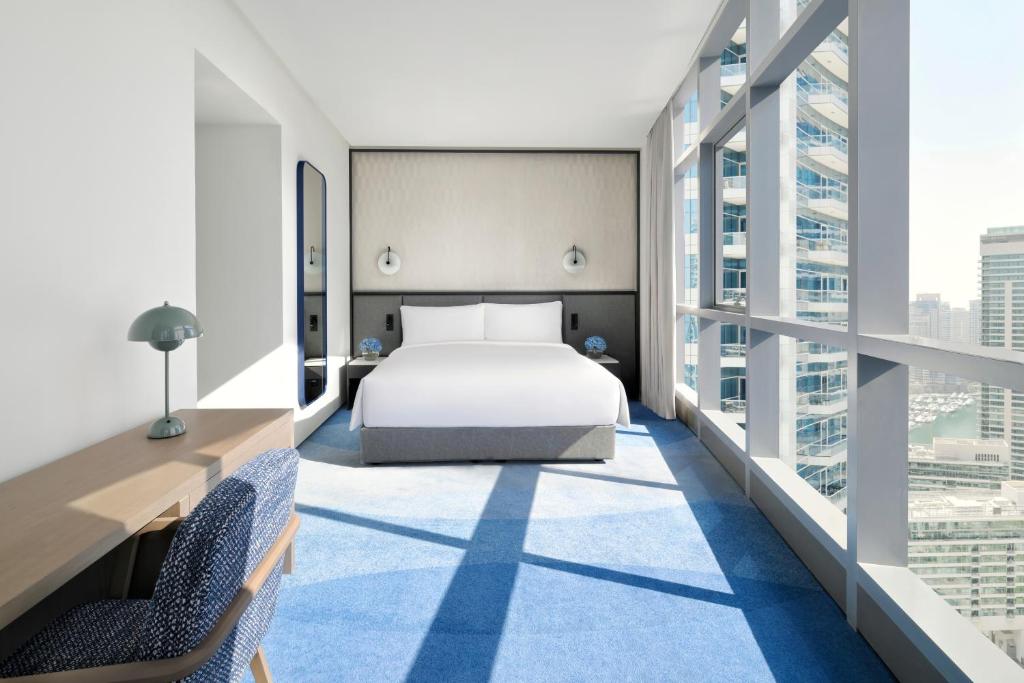 Two-Bedroom Residence with Balcony and View - Image 4