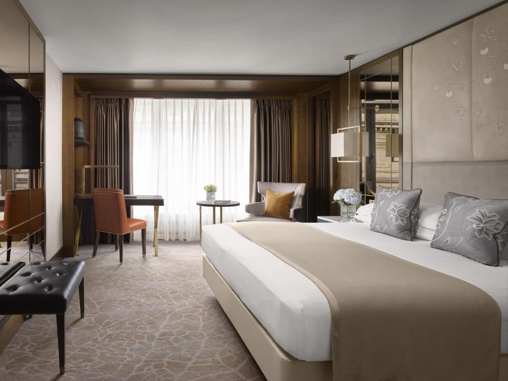 Classic King Room - Mayfair Floor - Image 7