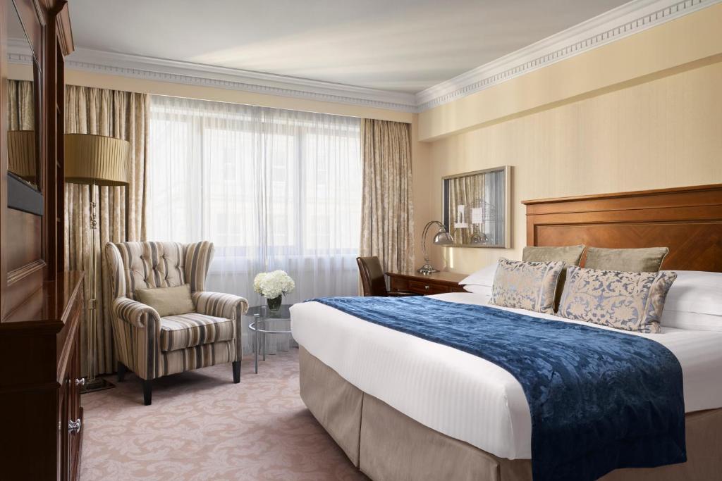 Cosy King Room - Image 4
