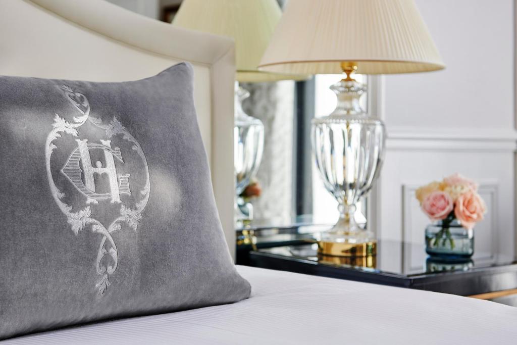 Junior Suite - Image 1