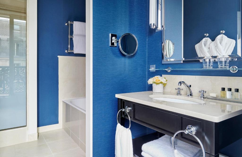 Premium Twin Room - Image 1