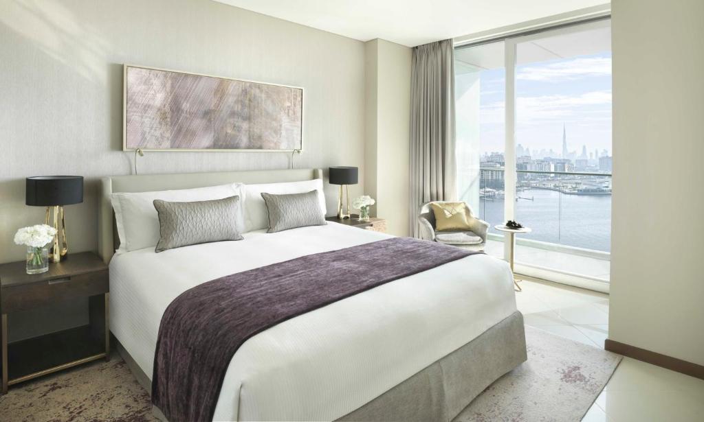 One-Bedroom Premium Waterfront Apartment - Image 1