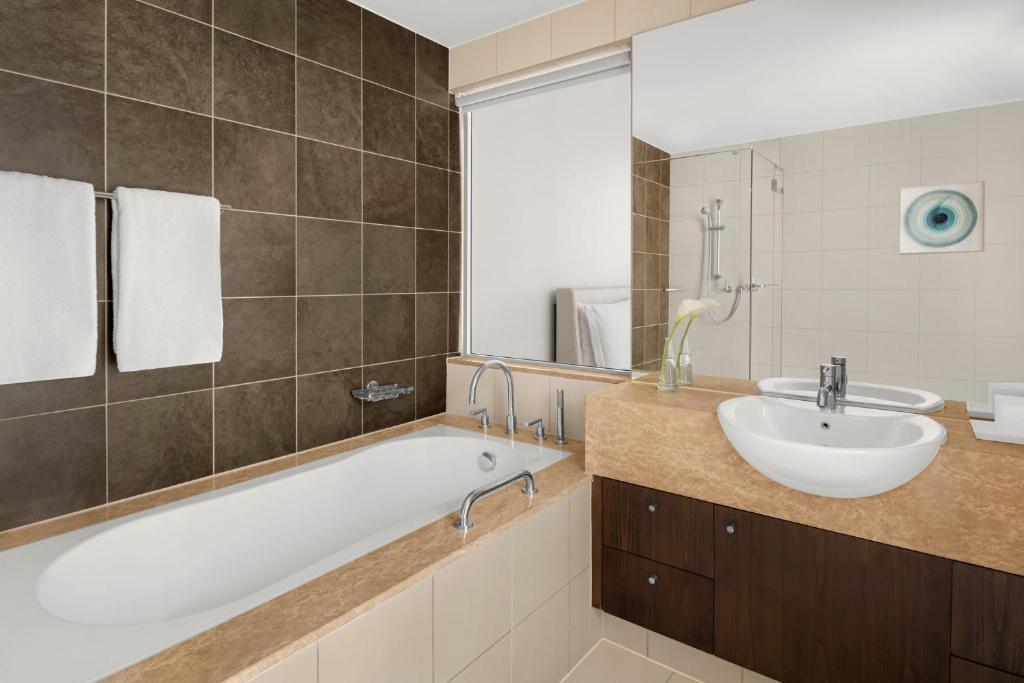 Two-Bedroom Signature Waterfront Apartment - Image 2