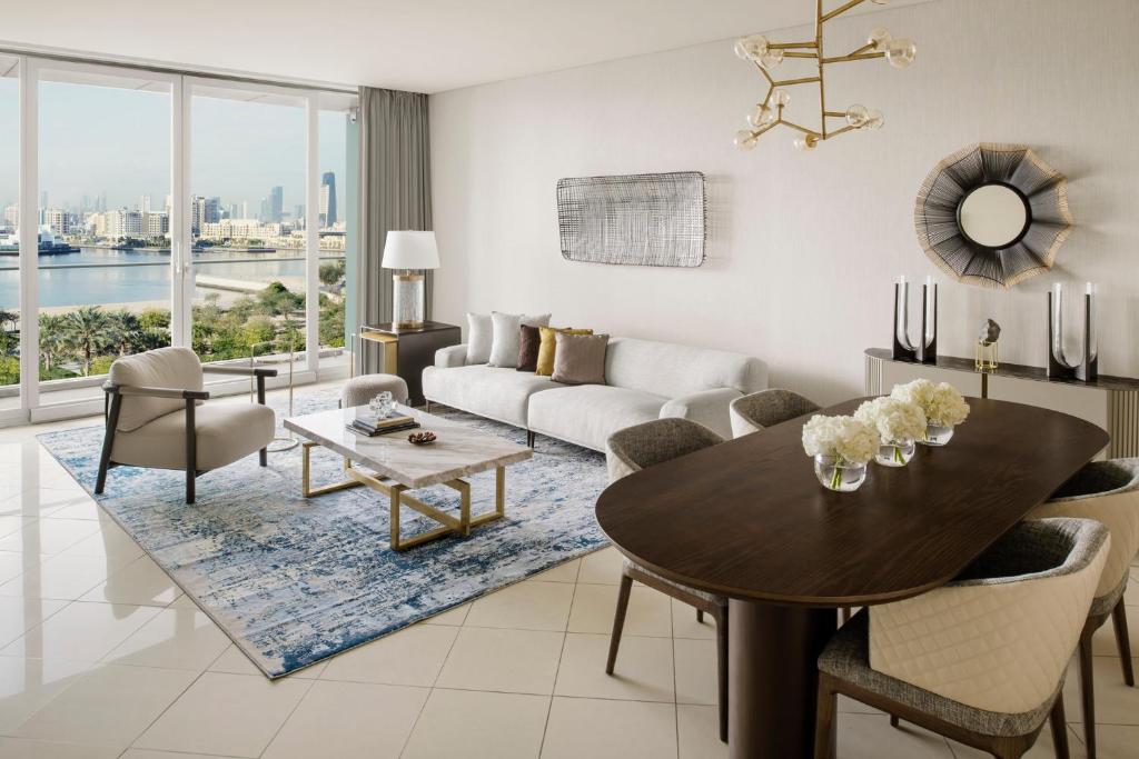 Two-Bedroom Signature Waterfront Apartment - Image 4