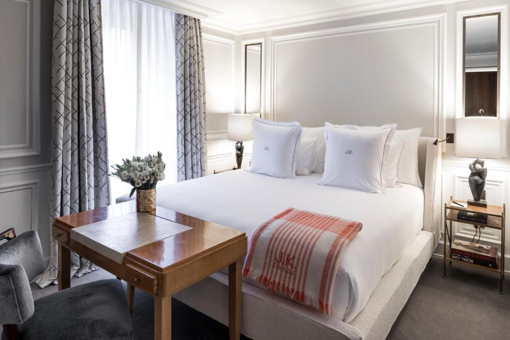 Standard Double Room - Image 1