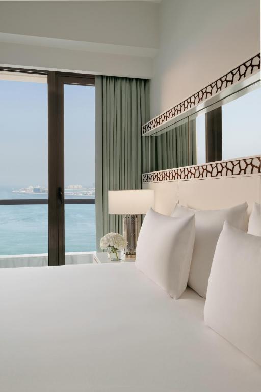 Club Sea View Room with Balcony-Higher floor & Coral Lounge Access - Image 1