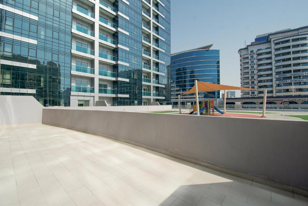 Elite Two-Bedroom Apartment With Terrace - Image 4