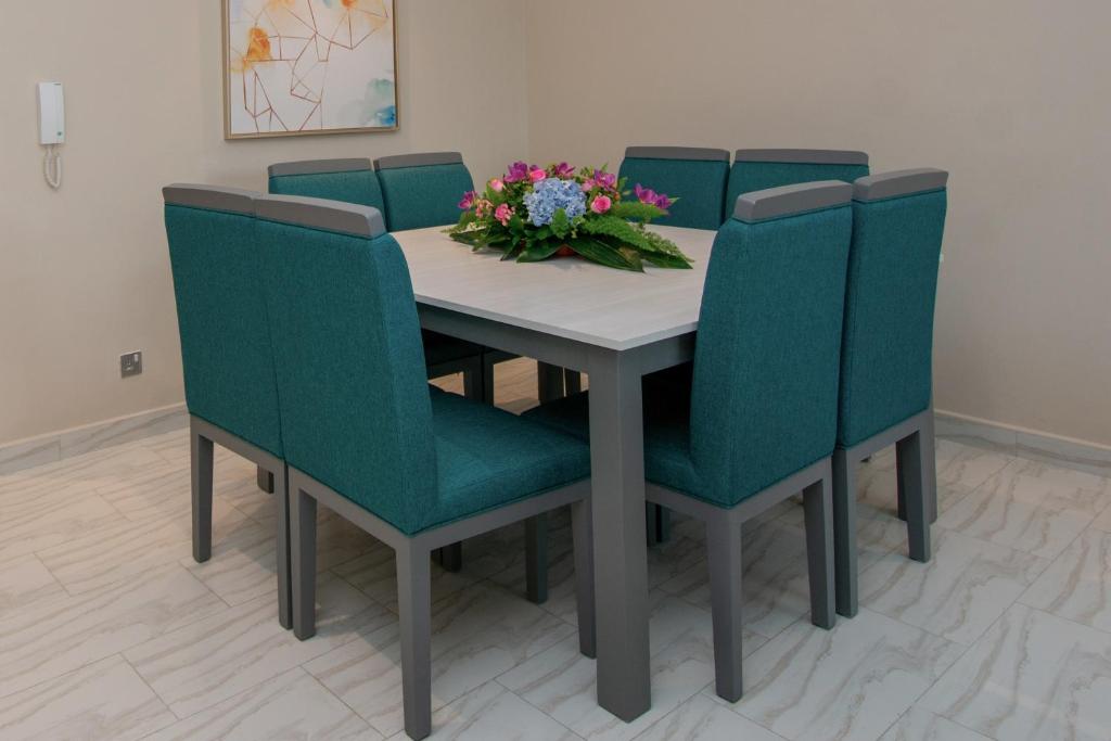 Premium Three-Bedroom Apartment - Image 6