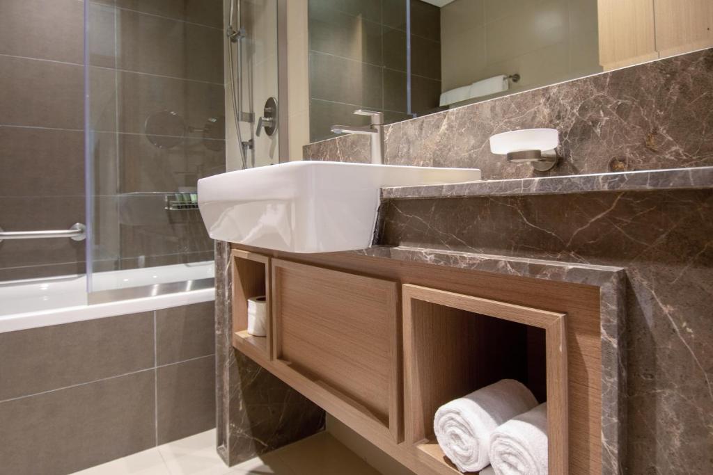 Premium Two-Bedroom Apartment - Image 8