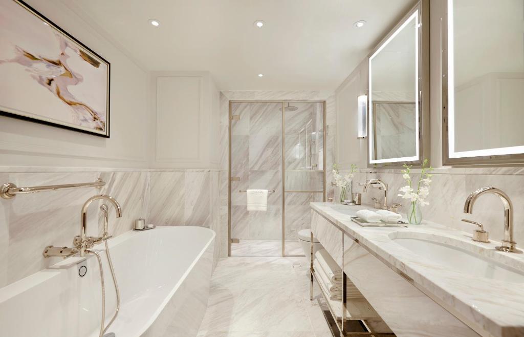 Executive City View Suite with exclusive access to Cadogan private gardens - Image 2