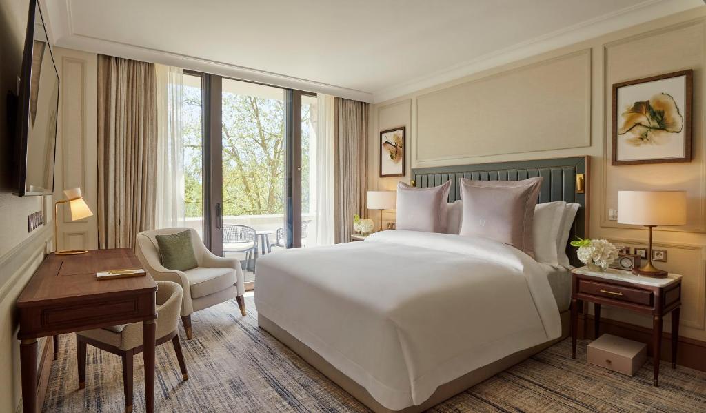 Garden Suite with exclusive access to Cadogan private gardens - Image 2