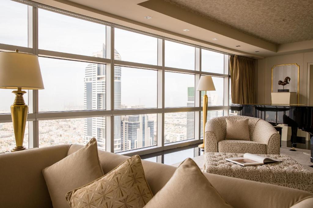 Presidential Suite - Image 4