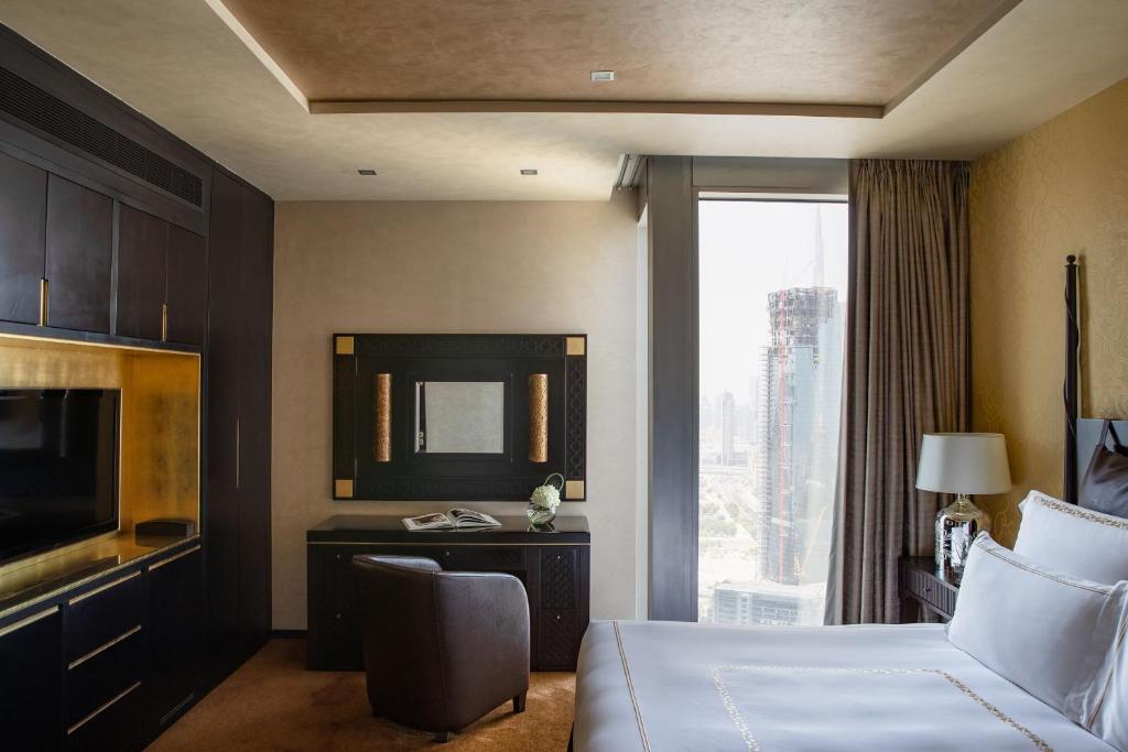 Royal Suite - Image 2