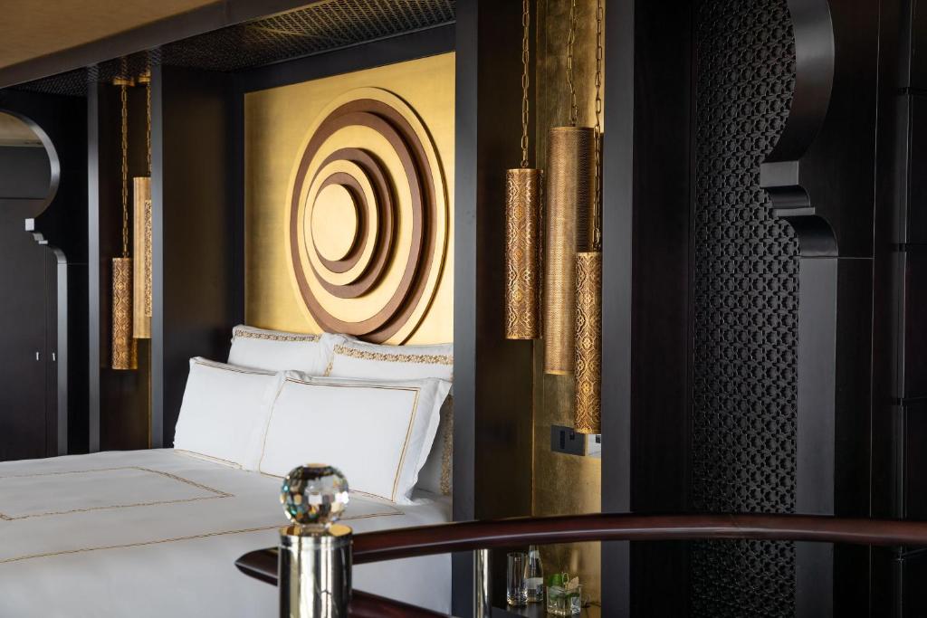 Royal Suite - Image 8