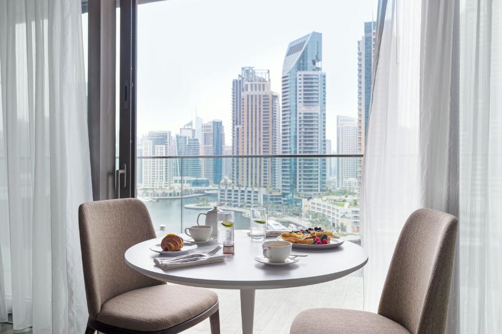 Premium Two Bedroom Suite with Balcony & Marina View - Image 4