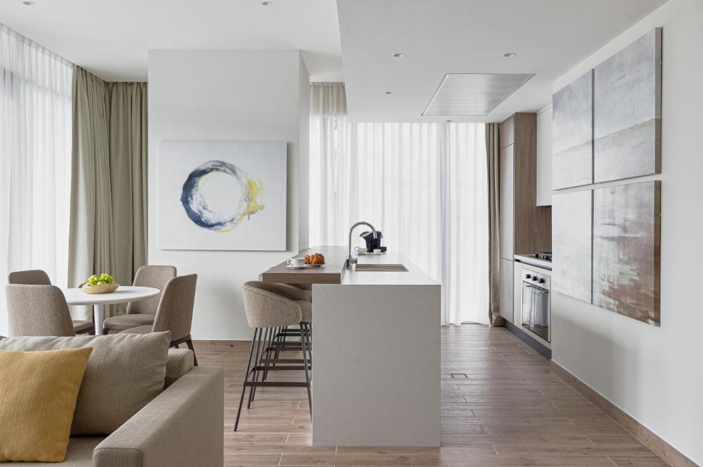 Two-Bedroom Suite - Image 5