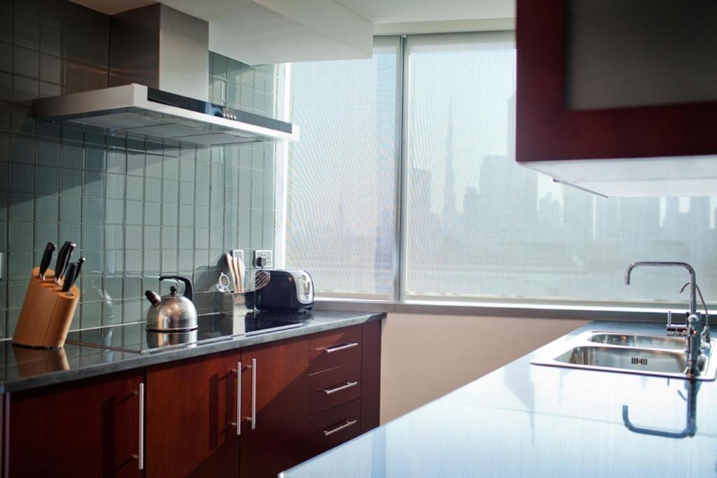 One Bedroom Duplex Residence with Private Jacuzzi - Image 4