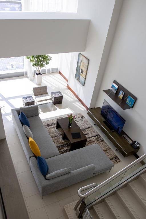 Three Bedroom Duplex Gallery Residence with Private Jacuzzi - Image 1