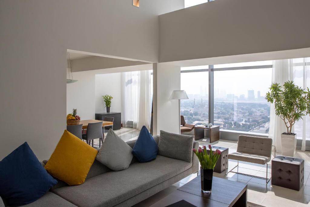 Two-Bedroom Gallery Residence with Private Jacuzzi - Image 2
