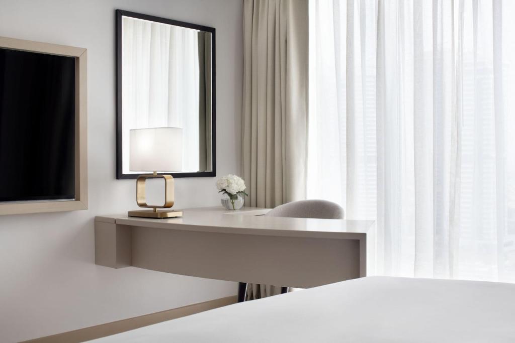 Premier City View Room - Image 3