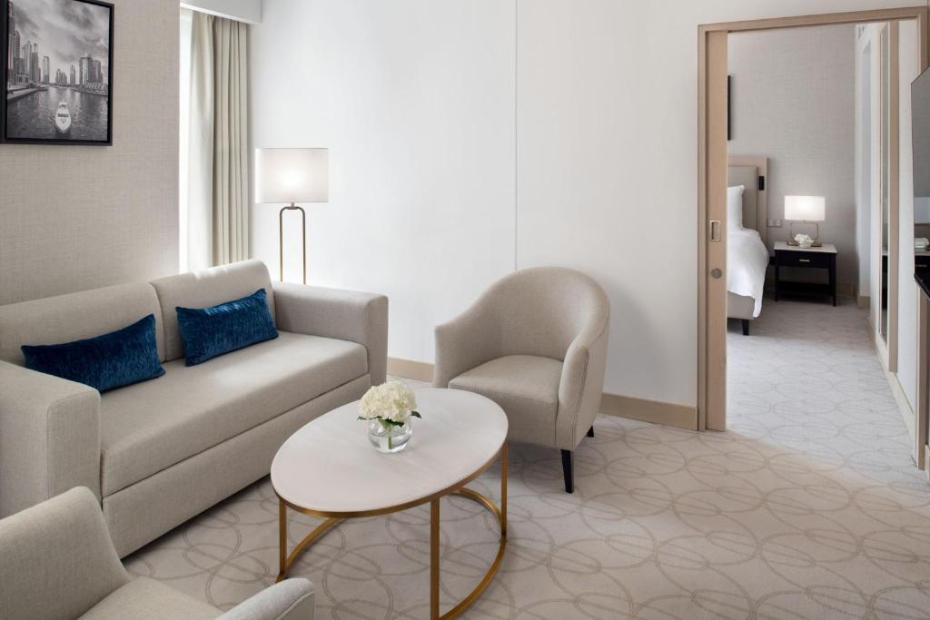 Premier City View Room - Image 4