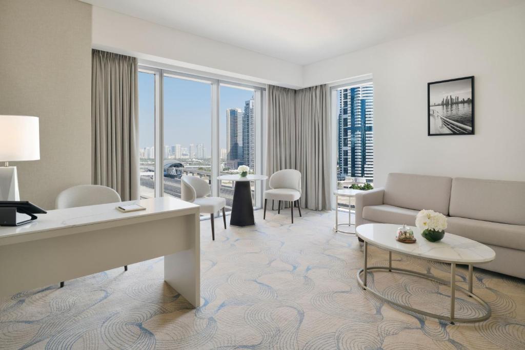 Premier City View Suite - Image 2