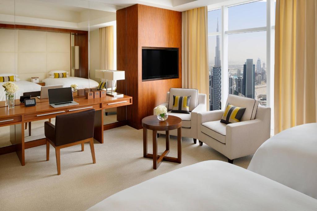 Deluxe Twin Room with Sea View - Image 1