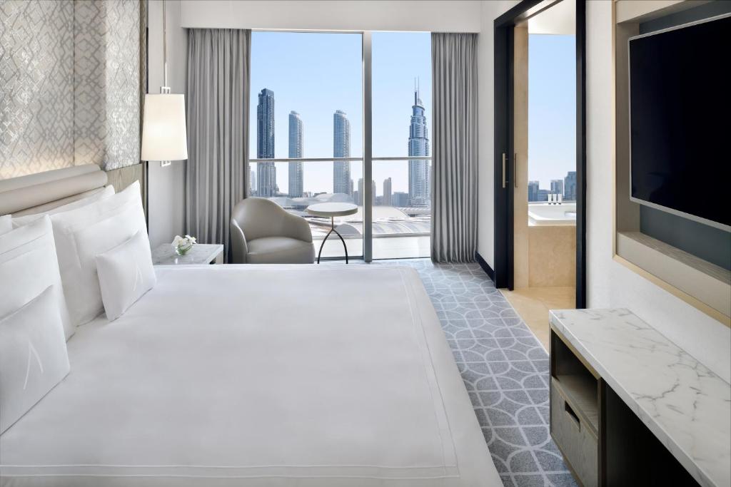 Premier Suite - Image 3